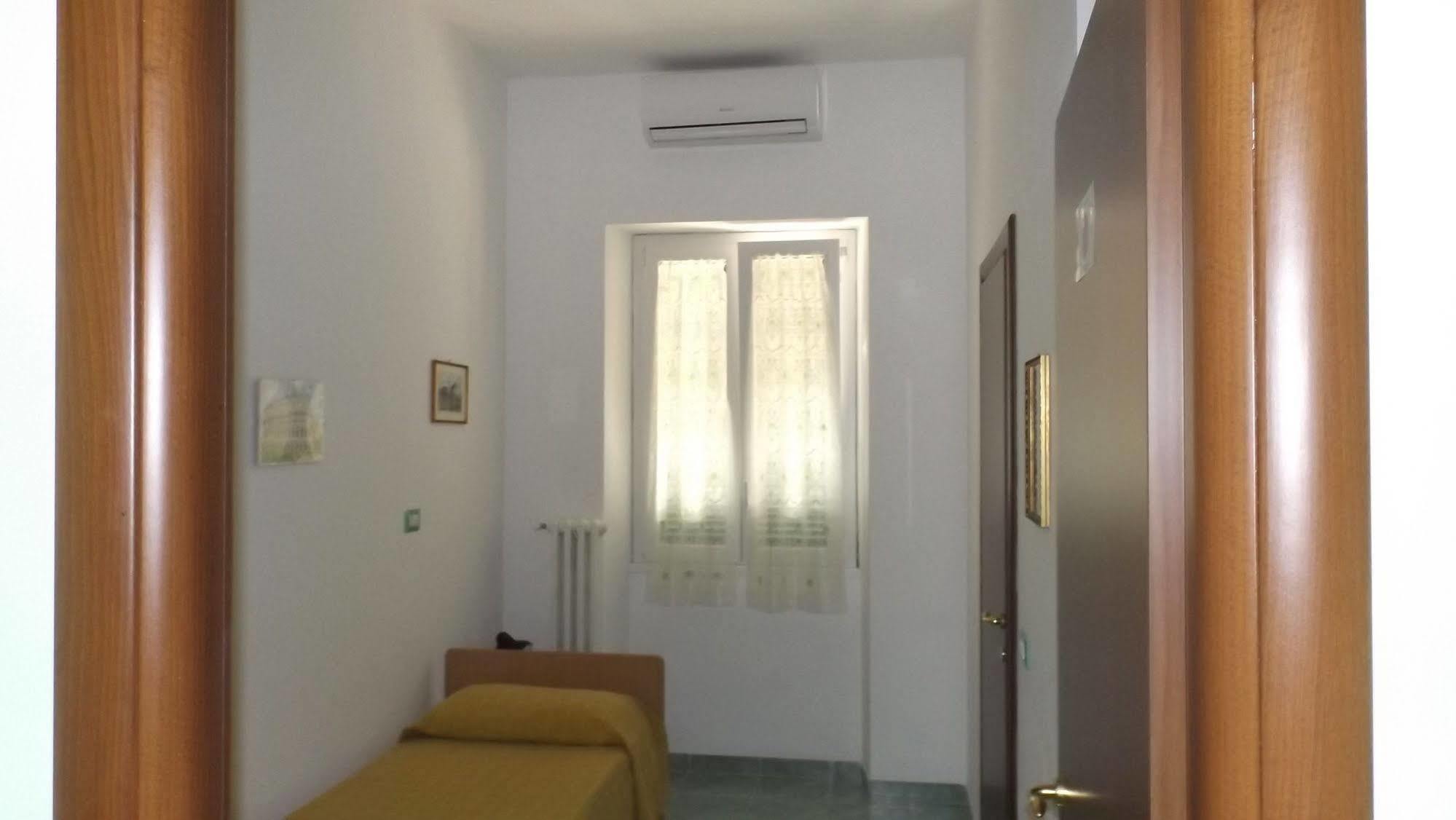 Foresteria Roma Esercito Della Salvezza Exterior foto